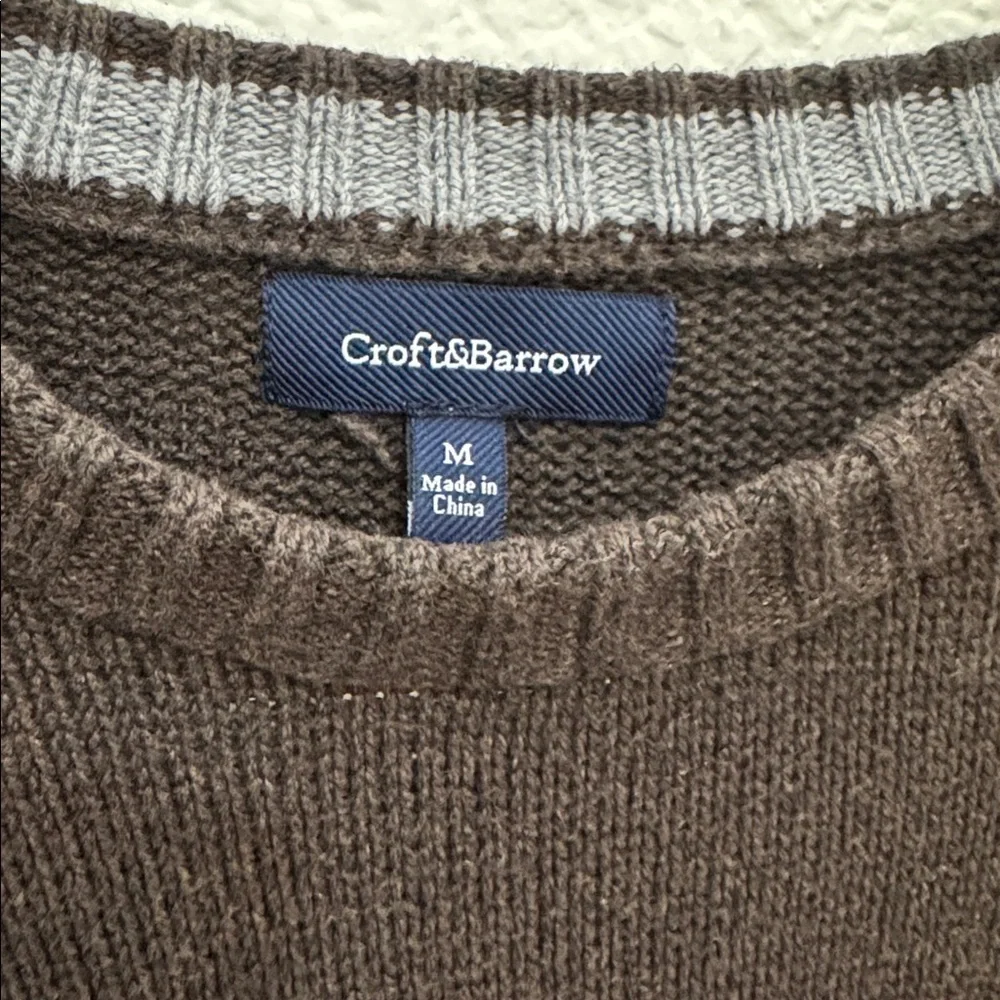 Croft & Barrow Men’s Knit Sweater Brown, Size M, Good Condition